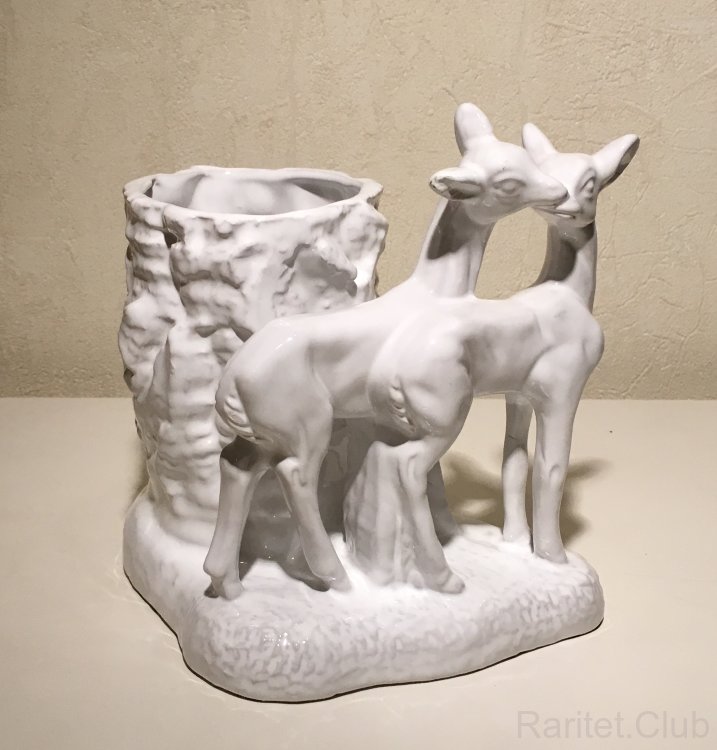 Скульптура «Олени»  с подставкой для ручек