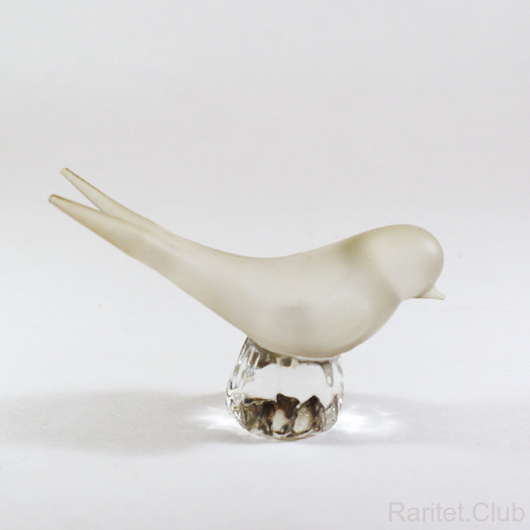 Скульптура "Ледяная птица"